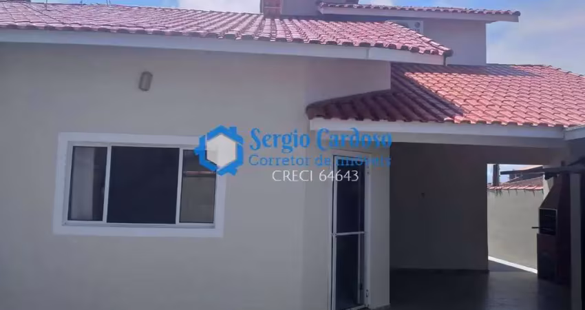 Casa na praia 2 quartos á poucos metros do mar! itanhaém/sp