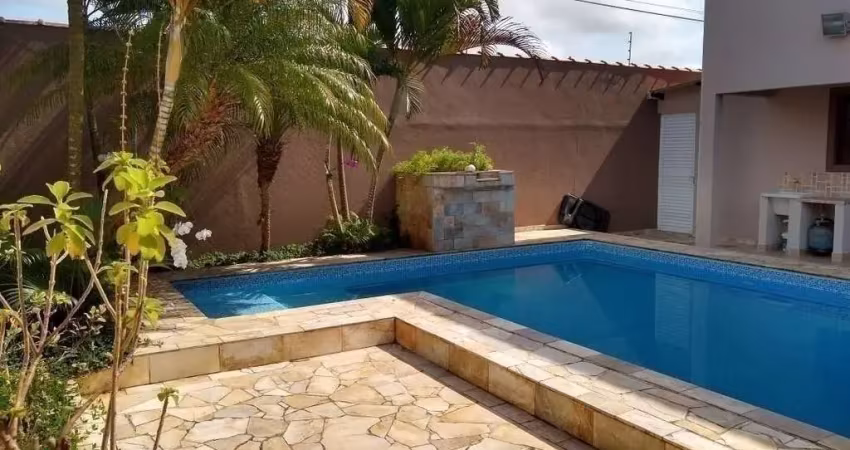 Sobrado 3 quartos suíte  piscina e churrasqueira 300 m mar   itanhaém sp