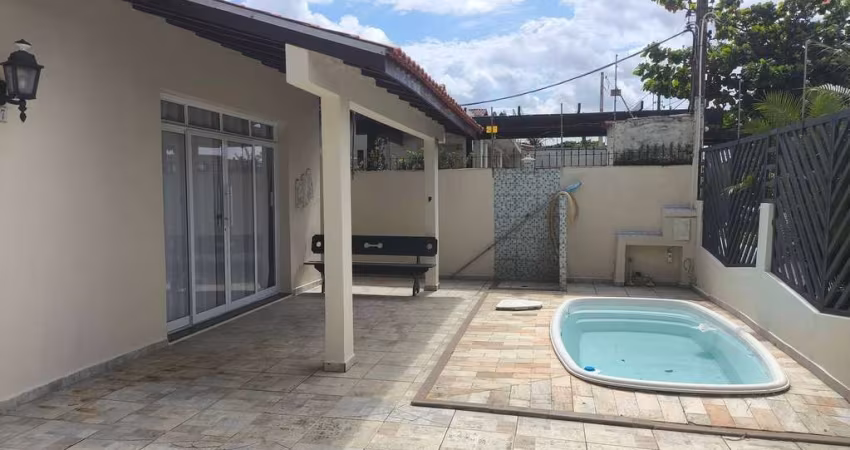 CASA MOBILIADA  PÉ NA AREIA 4 QUARTOS PISCINA E CHURRASQUEIRA ITANHAÉM SP