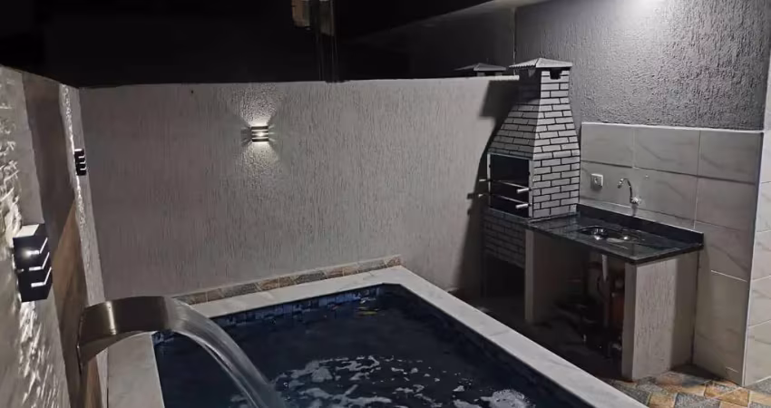 Casa nova em itanhaem 2 quartos  suite  piscina a 800m do mar