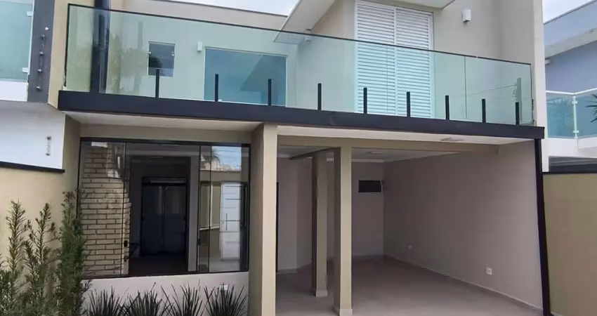 Sobrado 3 quartos 2 suítes 100 m da praia itanhaém sp