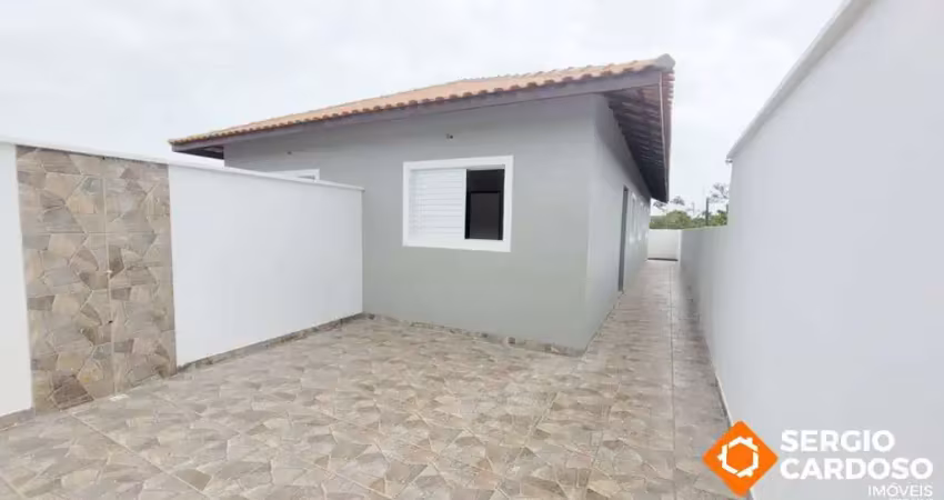 Casa nova com 2 quartos lado praia bopiranga itanhaem/sp