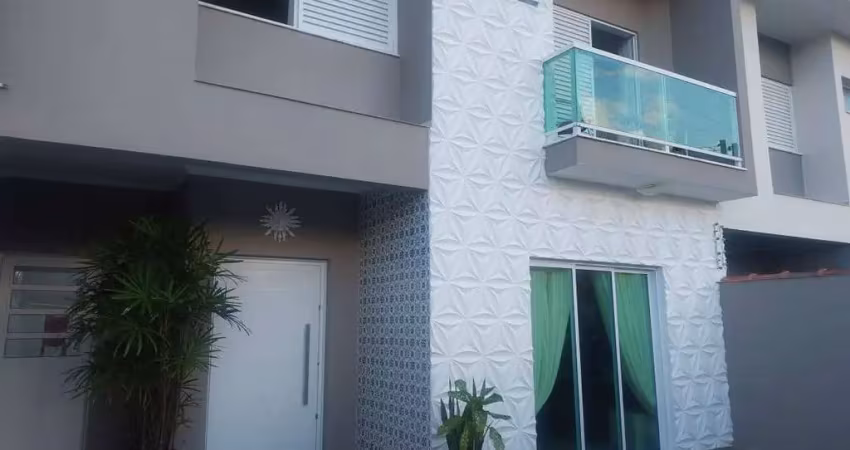 Sobrado 3 quartos sendo 3 suítes piscina churrasqueira 50 m mar itanhaém sp