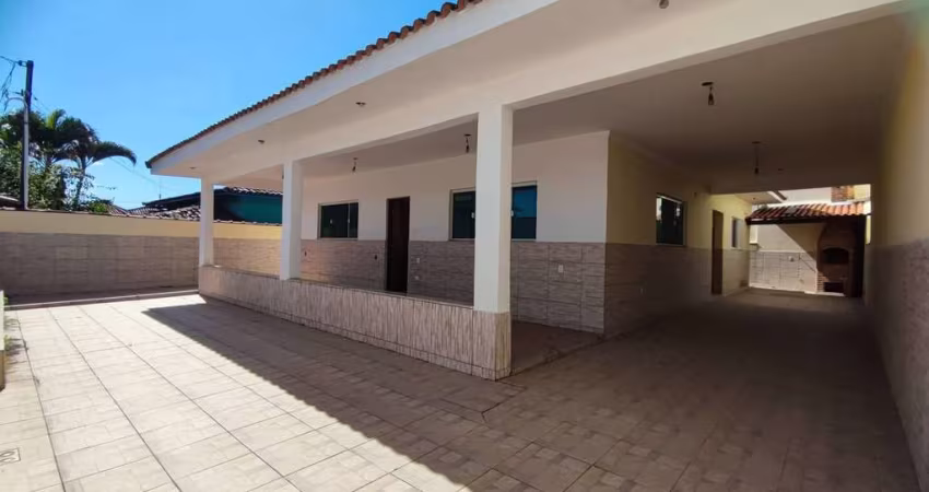 CASA  3 QUARTOS 3 SUÍTES - PRÓXIMO A PRAIA E A TODOS COMÉRCIOS  ITANHAÉM SP