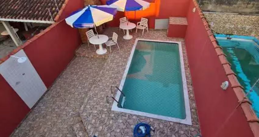 Casa mobiliada 2 quartos 800m mar piscina e churrasqueira itanhaém/sp