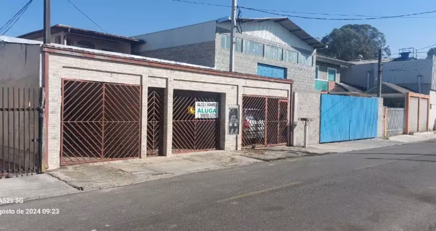 Alugo esta casa com 04 dorms bairro pineville pinhais paraná