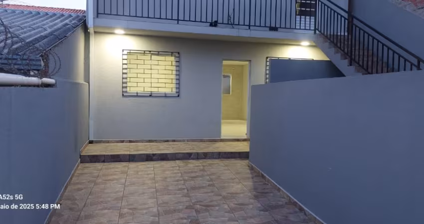Linda casa semi nova Bairro Uberaba Ctba - Pr.