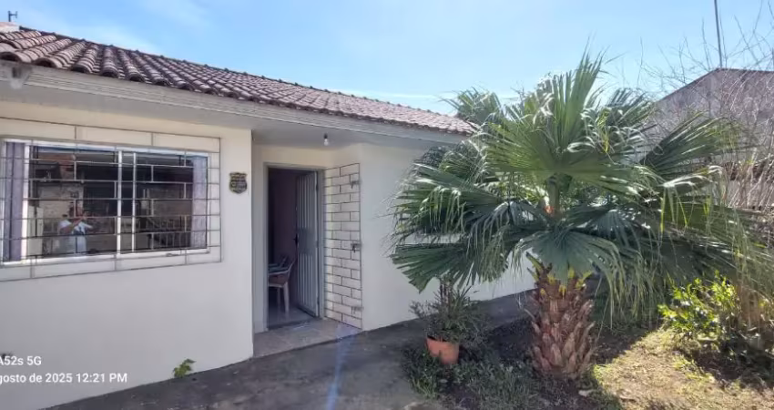 Casa com três dormitorios em ítima localização bairro j. bela vista piraquara