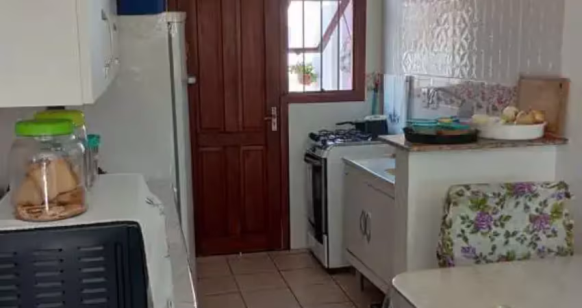 Casa para Venda em Porto Alegre, Hípica, 2 dormitórios, 2 banheiros, 2 vagas