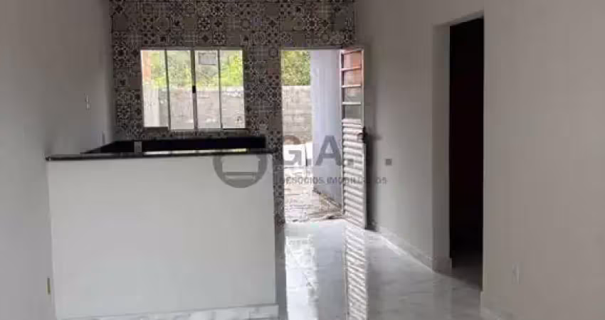 CASA À VENDA NO RESIDENCIAL SERRA DOURADA - VOTORANTIM/SP