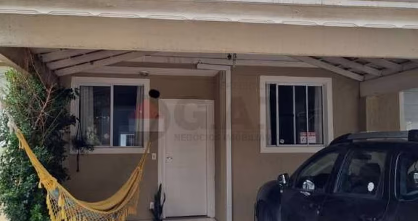 CASA EM CONDOMÍNIO À VENDA NO RESIDENCIAL VILLAGE SARRIA - SOROCABA/SP