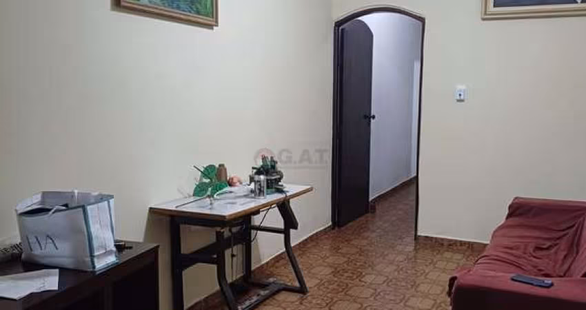 CASA À VENDA NA VILA LEÃO- SOROCABA/SP