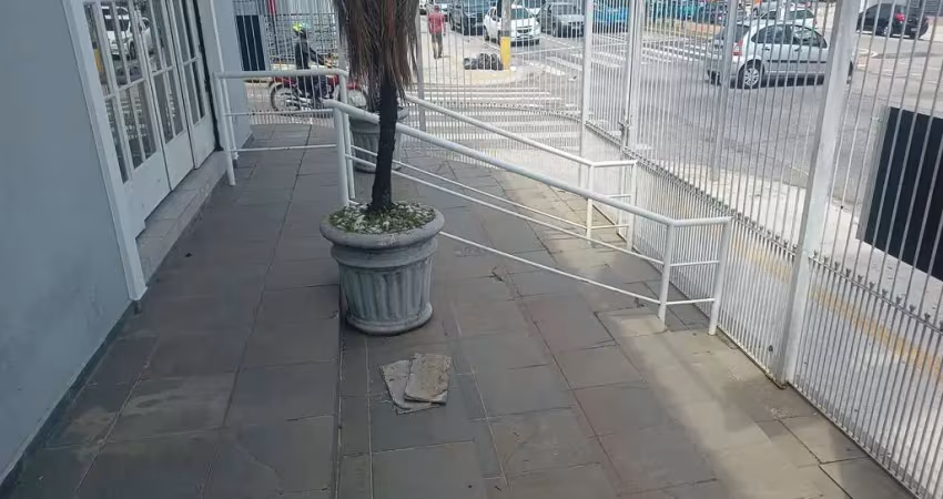 Casa comercial com 3 salas para alugar na Avenida Itavuvu, 200, Vila Olímpia, Sorocaba