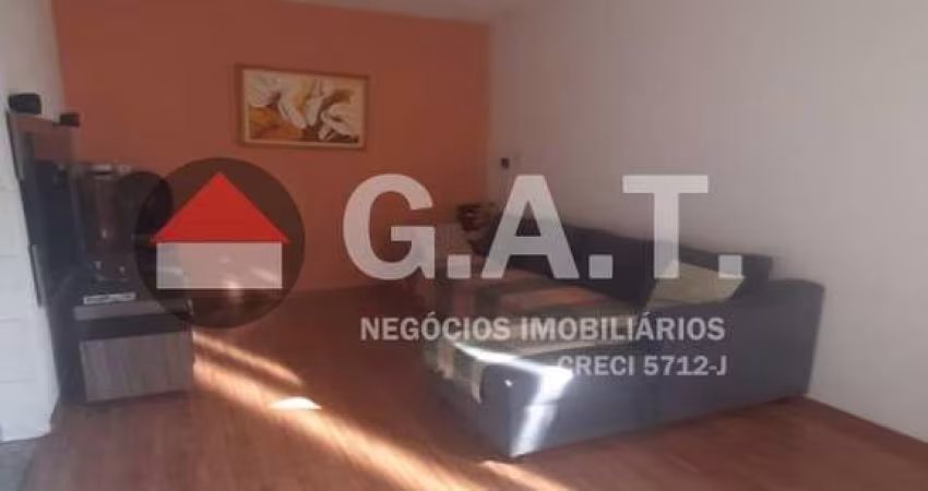 CASA À VENDA NO CENTRO - VOTORANTIM/SP