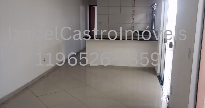 Casa Individual na Avenida!