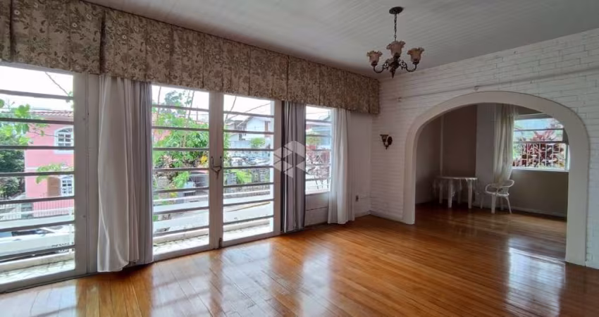 Casa com 5 quartos à venda na Leo Vítor, 128, Itaguaçu, Florianópolis