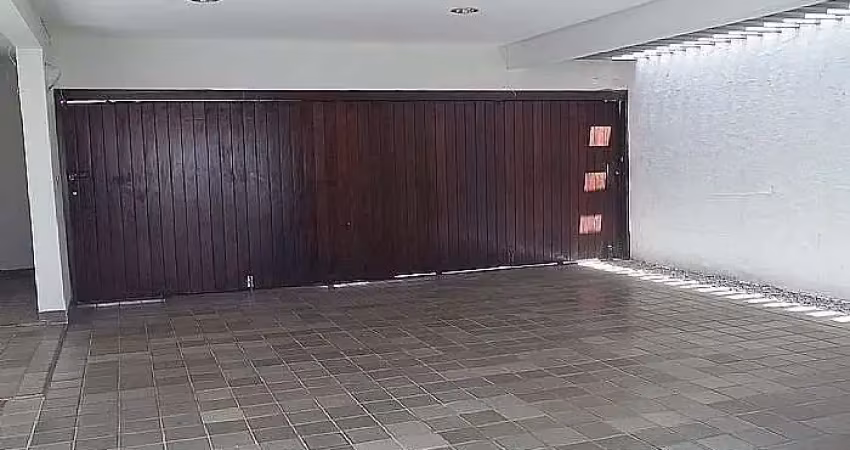Casa com 4 quartos à venda no Lagoa Nova, Natal 
