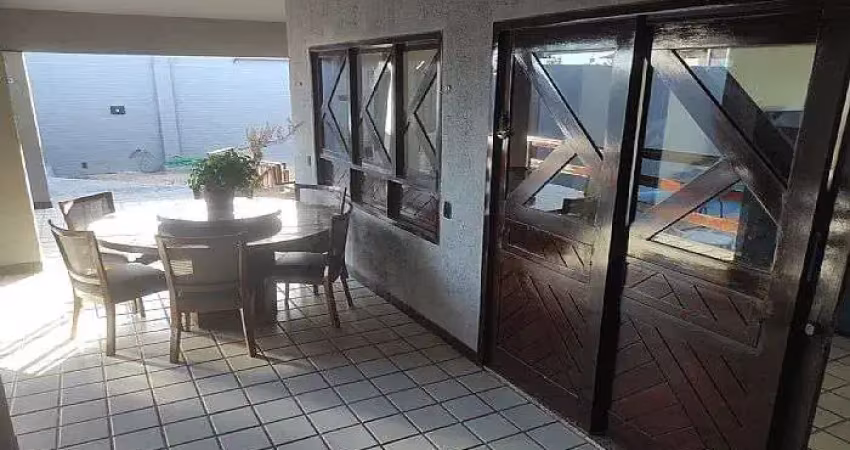 Casa à Venda - Candelária - Natal/RN
