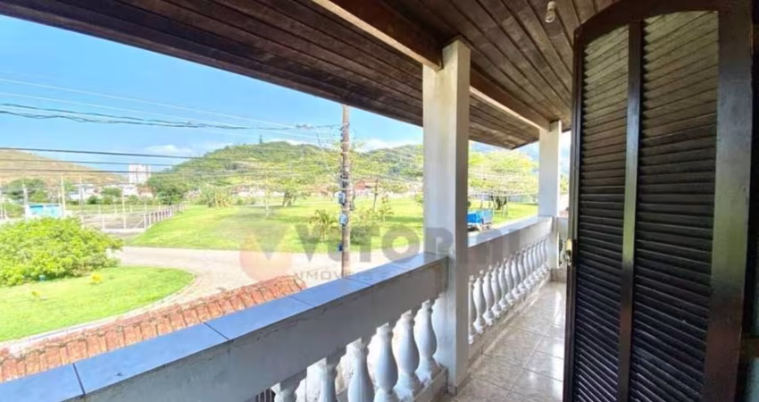Sobrado Residencial / Martim de Sá