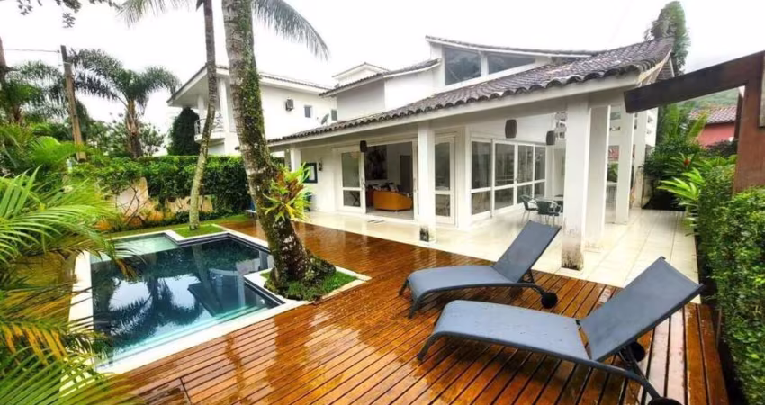 Sobrado com 5 dormitórios à venda, 350 m²  - Toque Toque Pequeno - São Sebastião/SP