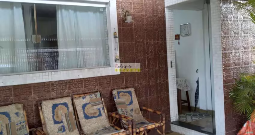 Sobrado com 3 dorms, Vila São Jorge, SV - R$ 370 mil