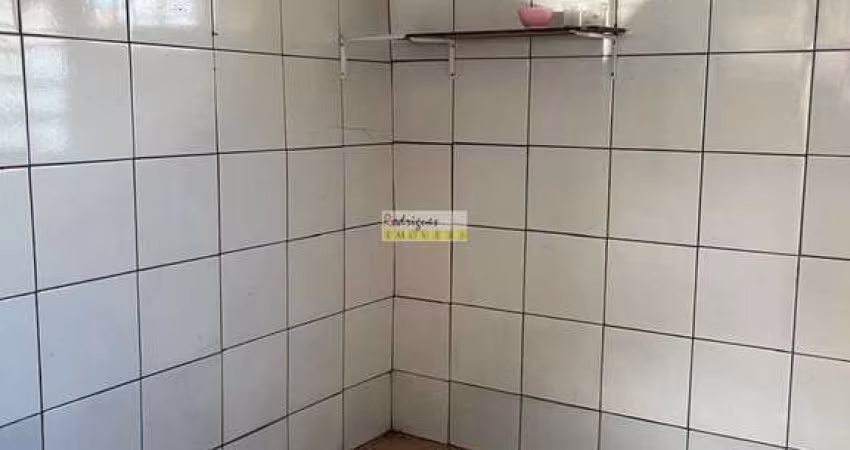 ALUGA-SE SALÃO COM PIZZARIA MONTADA
