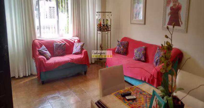 Casa com 3 dorms, Vila São Jorge, São Vicente - R$ 650 mil, Cod: 2703