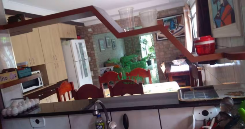 Sobrado com 3 dormitórios à venda, 200 m² por R$ 1.200.000,00 - Cidade Soberana - Guarulhos/SP