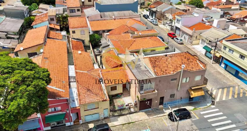 Casa no centro de Atibaia com localização privilegiada