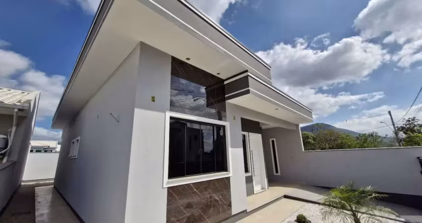 Aconchegante casa de 3 quartos (1 suíte) no loteamento vale verde em palhoça/sc!