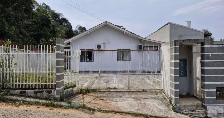 Excelente Casa Geminada com 60m² no São Sebastião em Palhoça/SC: NÃO FINANCIA!