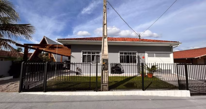Casa Alto Padrão SemiMobiliada - Bairro Aririu em Palhoça/SC