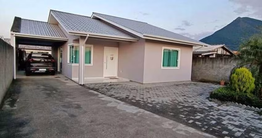 Linda Casa de 3 Quartos (1 Suíte) em um Amplo Terreno de 426m² na Guarda do Cubatão em Palhoça/SC!