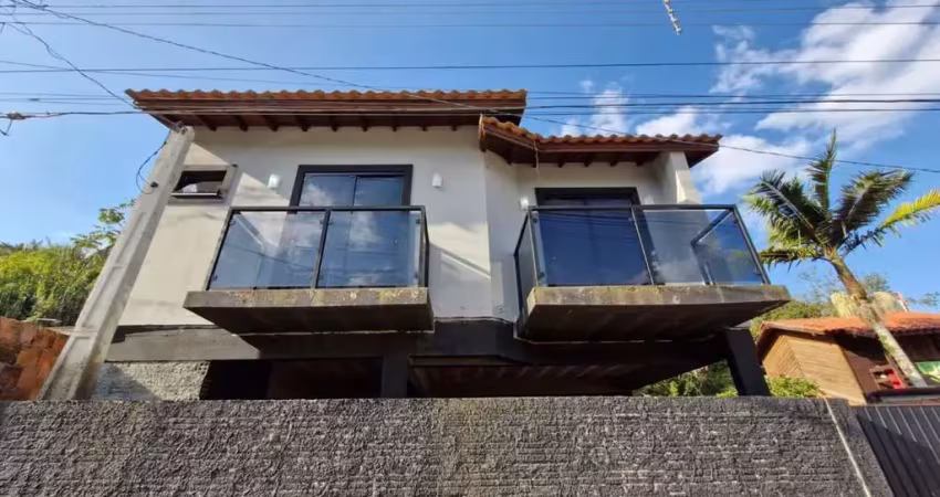 Excelente casa no são sebastião em palhoça/sc: móveis planejados, porcelanato e muito mais!