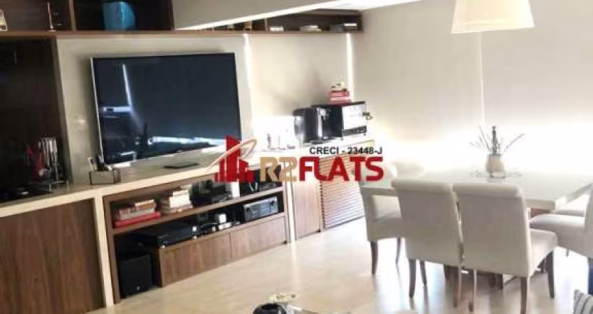 Flat com ótimo preço no bairro Campo Belo. Confira!
