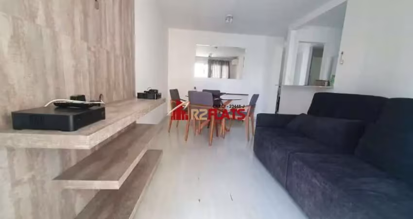 Flat com 2 quartos para alugar na Rua Juquis, 391, Moema, São Paulo