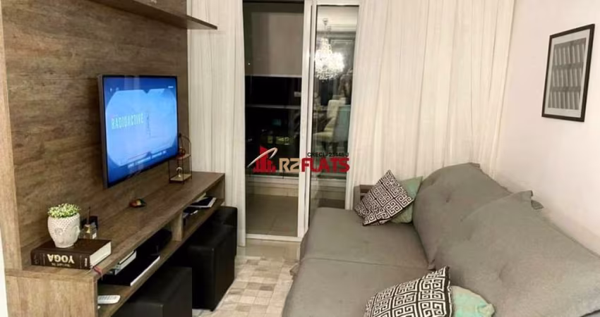 Flat com ótimo preço no bairro Campo Belo. Confira!