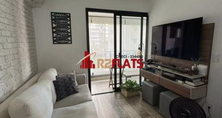 Flat com ótimo preço no bairro Campo Belo. Confira!