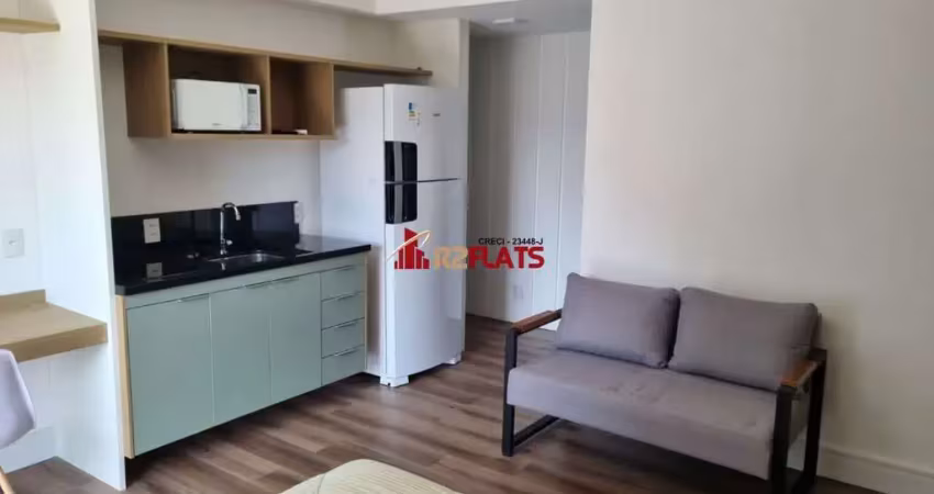 Flat com 1 quarto para alugar na Avenida das Carinas, 301, Indianópolis, São Paulo