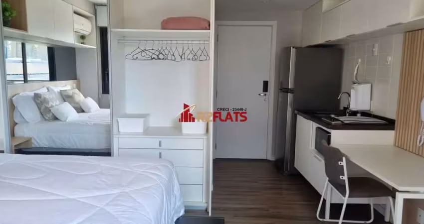 Flat com 1 quarto para alugar na Avenida das Carinas, 301, Indianópolis, São Paulo