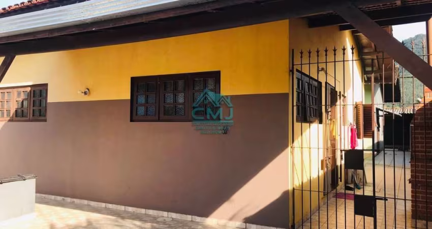 Casa para Venda em Ubatuba, Maranduba, 2 dormitórios, 1 suíte, 2 banheiros, 1 vaga