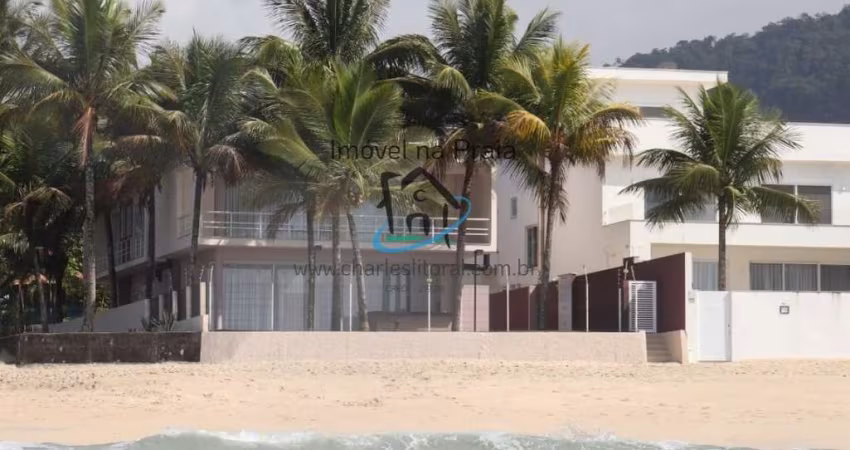 Sobrado para Venda em Ubatuba, Praia do Sapê, 4 dormitórios, 4 suítes, 1 banheiro, 2 vagas