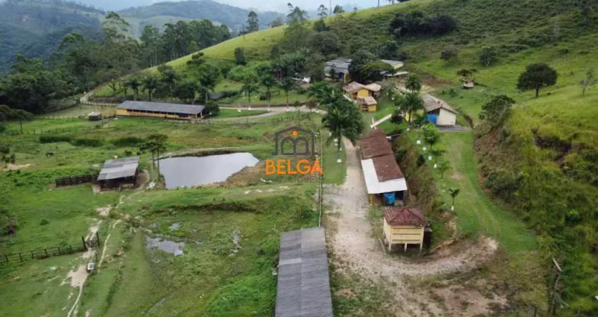 Sítio para Venda em Piracaia, Bairro Peão, 3 dormitórios, 2 banheiros