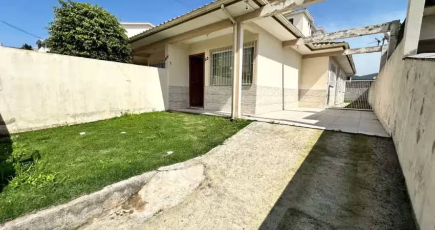 Casa com 2 dormitórios com terreno grande em são josé