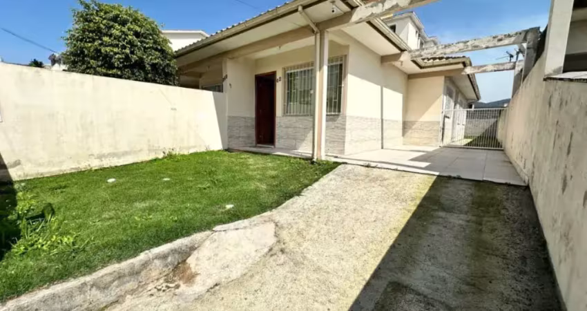 Casa com 2 dormitórios com terreno grande em são josé