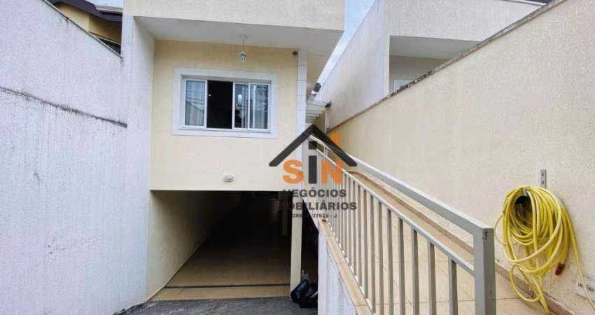 Casa com 3 dormitórios à venda, 246 m² por R$ 900.000,00 - Jordanópolis - Arujá/SP