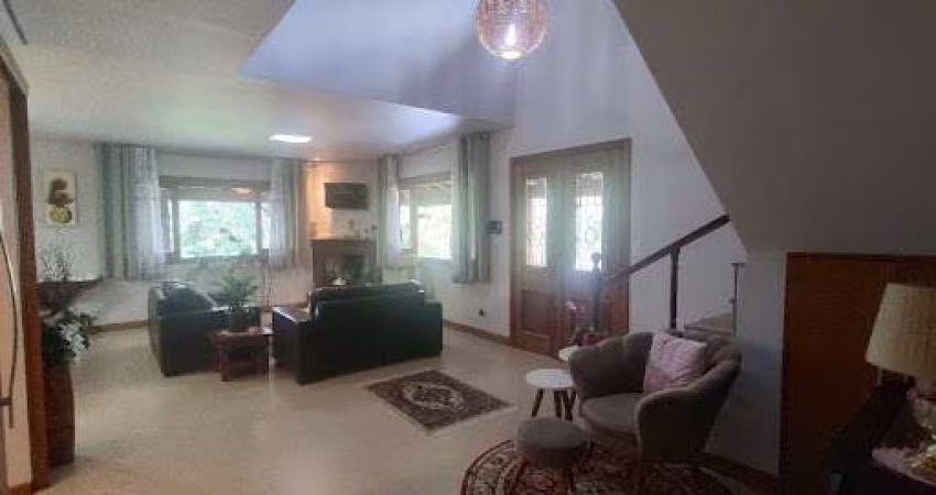 Casa com 4 dormitórios à venda, 450 m² por R$ 1.800.000,00 - Jardim Arujá - Arujá/SP
