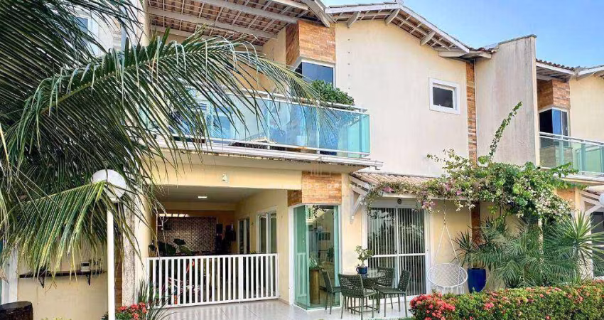 Casa duplex em condomíno a poucos metros da Av. Edilson Brasil Soares.