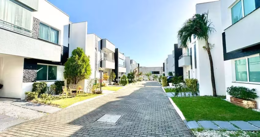 Casa duplex com 3 suítes em condomínio com lazer completo; petit trianon.