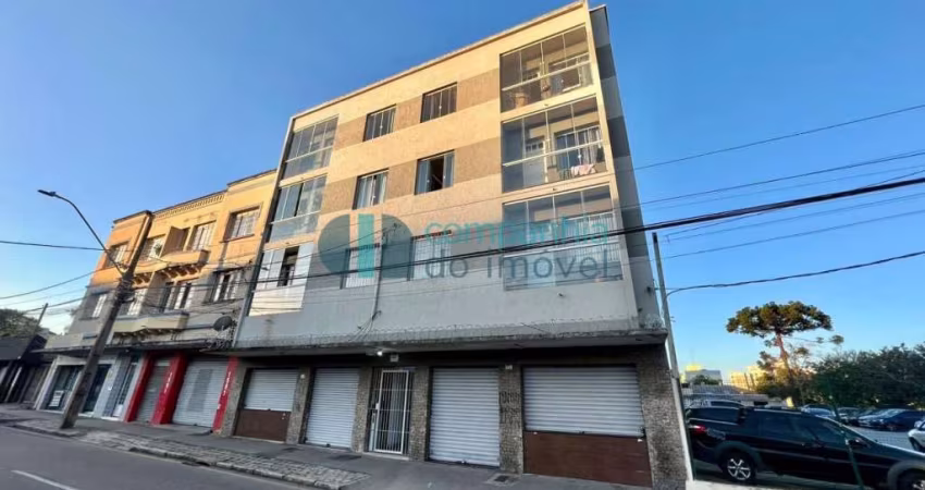 Apartamento ensolarado com 2 quartos no Centro